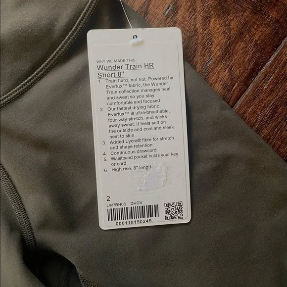 Green Lululemon Athletica Shorts (SIZE 2) New w/ Tags + Bag - Picture 5 of 5